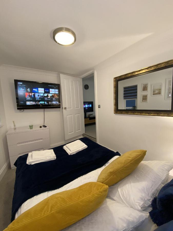 February Bliss Special, Unwind In Style With Our Exclusive Sa Promo, Book Now Apartment London Exterior photo