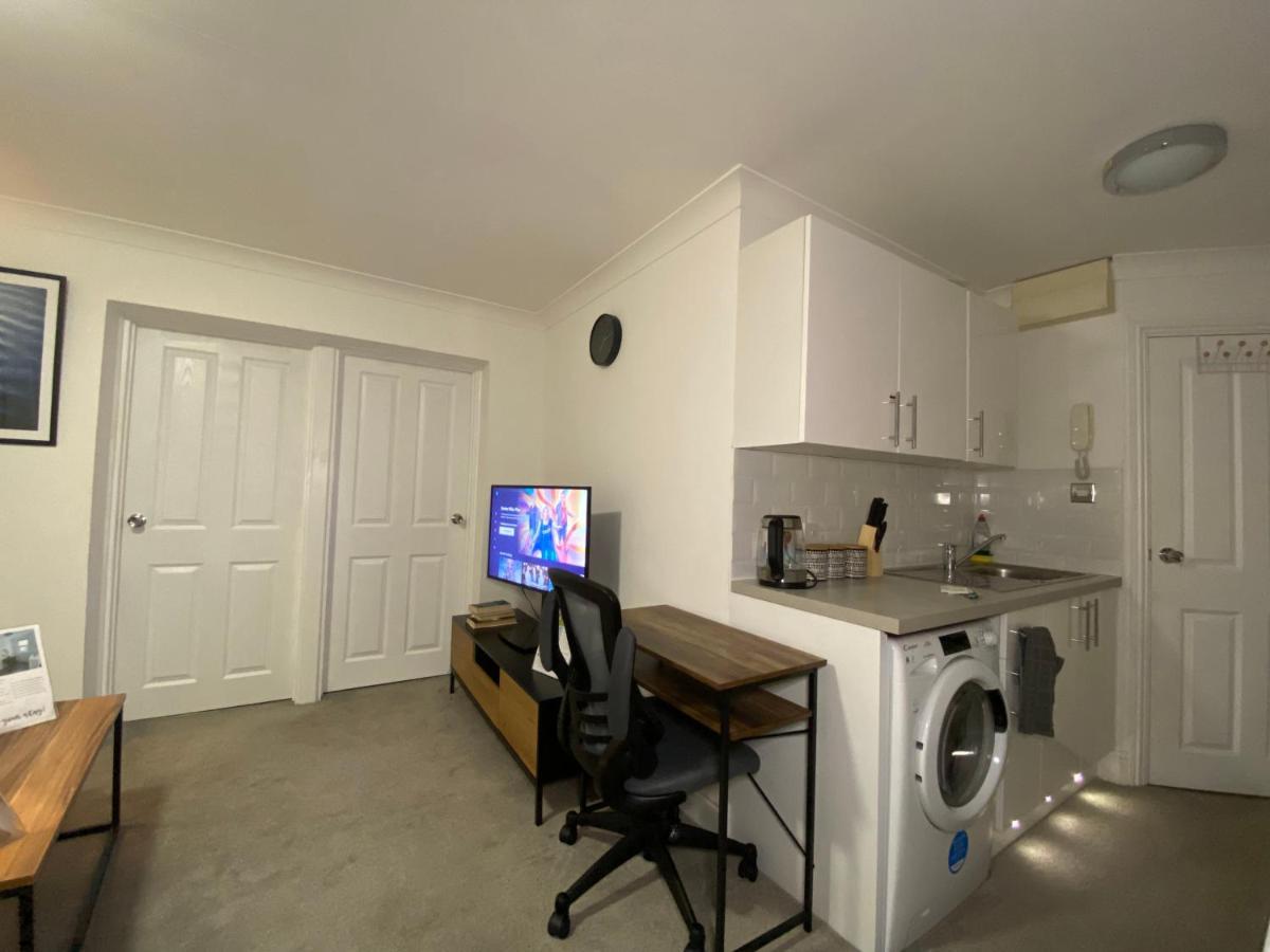 February Bliss Special, Unwind In Style With Our Exclusive Sa Promo, Book Now Apartment London Exterior photo