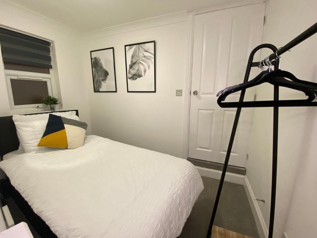February Bliss Special, Unwind In Style With Our Exclusive Sa Promo, Book Now Apartment London Exterior photo